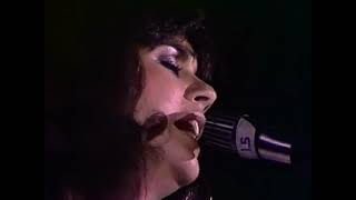 Linda Ronstadt  Heart Like A Wheel [upl. by Yrrap]