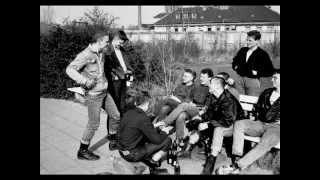 SKINHEADS TRADITIONAL 1968 à 1972 [upl. by Helli581]