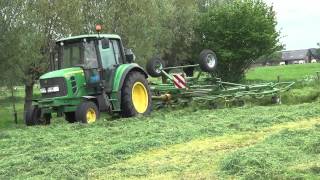 gras maaien schudden rillen maken deel 1 [upl. by Apfelstadt]