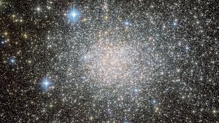 Zooming on the star cluster Terzan [upl. by Anselmo659]