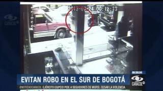 Capturados dos ladrones cuando huían tras robo en Ciudad Bolívar  29 de julio de 2013 [upl. by Eemiaj117]