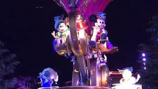 Disneyland Paris New Years Eve Parade broken Float [upl. by Lankton]