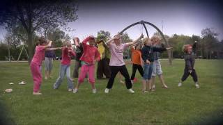 Dansen met het animatieteam van recreatiepark De Klepperstee  Star Trekking [upl. by Lynda]