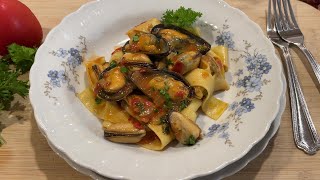 Easy Pasta with mussels in marinara sauce [upl. by Lola916]