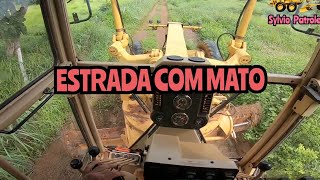 ESTRADA COM MATO  Motoniveladora caterpillar 120k grader niveleuse motoconformadora patrola [upl. by Yhtnomit]