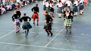 How to Scottish Dance  quotBroadswordsquot Dance [upl. by Lucienne]