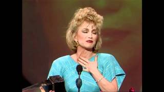 Barbara Mandrell Wins Favorite Country Female Artist  AMA 1987 [upl. by Winston]