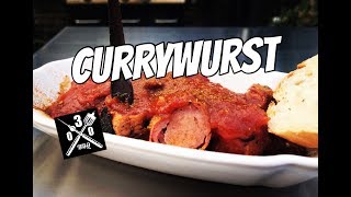 Currywurst das Berliner Original  Ist das die BESTE Currywurst Sauce   030 BBQ [upl. by Sachsse]