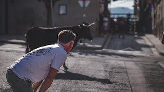 Toros inicio de la primera tarde Barrio Monteblanco  Toro de calle [upl. by Annig]