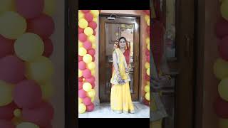 Laal chunariya redyellowsaree yellowsaree fastivevibe alkayagniksong beautifulsong 😘😘 [upl. by Dorinda422]