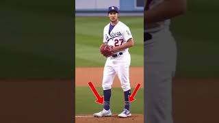 Baseballtip 45  How to see ball out of pitcher’s hand4 methods  APW AlwaysPutnWork baseball [upl. by Craven]