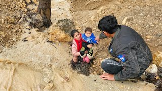 ShelteringBitaandhersisterAnahita on a rainydayInthewarm embrace of Ostad Banas family [upl. by Bank]