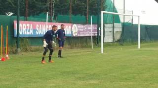 Allenamento portieri primo giorno di preparazione 20172018 [upl. by Menedez]