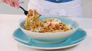 Wat eten we vandaag Gezonde spaghetti bolognese  Allerhande [upl. by Seadon]