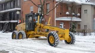 DETROIT DIESEL SNOWBLOWER LOADING PETERBILT  INTL TRUCKS [upl. by Kale]