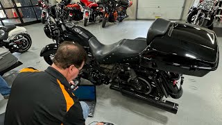 Upgraded my exhaust on my 2019 Harley Davidson Road King Special [upl. by Okimuy]