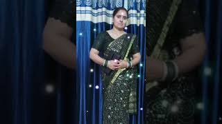 Mahlo ki rani hai sundar sayani hai [upl. by Ttenyl]