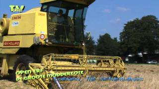 Rogge oogsten met de New Holland 8050 Combine Harvester [upl. by Hendrika312]