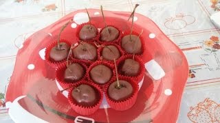 Cerezas con Chocolate al licor  Receta Facil [upl. by Leuqar]