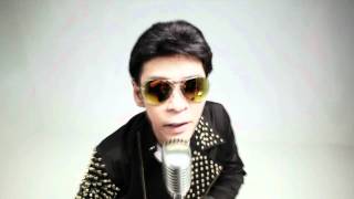 Jamal Abdillah  Secupak Dua Cupak OFFICIAL VIDEO [upl. by Nieberg]