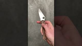 Spyderco Para Military 2 quotCruCartaquot – CruWear amp Brown Canvas Micarta [upl. by Atinaujnas]