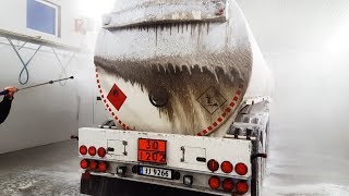 Cleaning a dirty tanker truck with Nerta Super Wash [upl. by Wojcik]