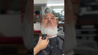 Get your beard shaped 🔥🧔🏻 barber beard barbershop fullbeard beardstyles beardy [upl. by Indnahc]