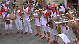 La Banda Kalimucho aux Fêtes de la Madeleine 2012 MontdeMarsan quotLes pèlerins de Navarrequot [upl. by Boony]