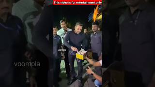 सलमान खान के ड्राइवर ने दिया एक बड़ा तोहफा  Salman Khan Special Gift shortvideo salmankhan [upl. by Aenneea502]