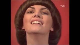 Mireille Mathieu  quotLa bonne annéequot 1973 [upl. by Jonell]