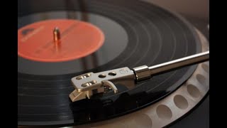 COMMENT ÉCOUTER UN DISQUE VINYLE [upl. by Akienat101]