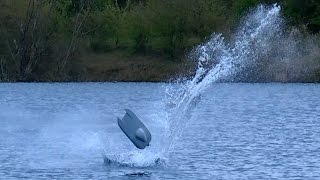 RC ELECTRIC SPEEDBOAT CRASH  SPECTACULAR POWERBOAT RACING AMAZING FAST  Powerboat Meeting 2016 [upl. by Whitaker]