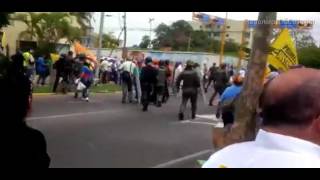 NO SOMOS MALANDROS le gritan a la guardia reprimiendo marcha al CNE en Guayana [upl. by Liberati]