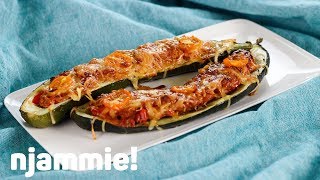 Gevulde courgette met kippengehakt Recept  njammie [upl. by Blackstock288]