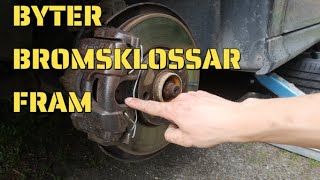 Byter Bromsklossar Fram Saab 93 [upl. by Orips]