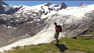 Neue Prager Hütte  Alpenvereinshütte [upl. by Capp]