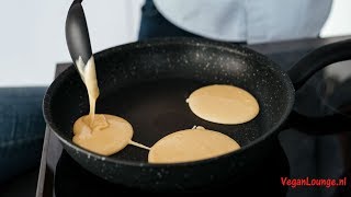 VEGAN PANNENKOEKJES RECEPT BANAAN AMANDEL EN ROZIJNEN [upl. by Ecylahs]