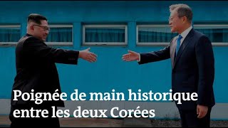 Poignée de main historique entre les deux Corées [upl. by Moorish467]