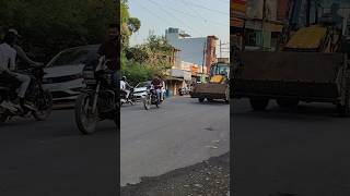 Jcb se aage nikla bike wala mainniklagaddileke gaddi jcb jcbvideo viralshort racing trend [upl. by Lebasi311]