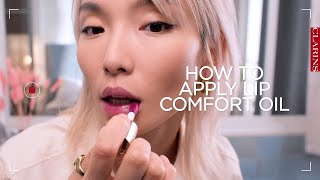 How to Apply a Lip Oil  Clarins [upl. by Aek]