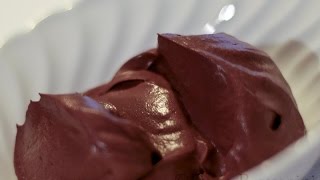 La Mousse al cioccolato e acqua vegana  La Casalinga e lo Scienziato  Scienza in Cucina [upl. by Ylrehs]