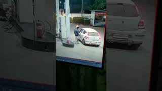 Car wale ne ye kiya kar diya 😰 swift car cctv patrol pump viralvideo youtubeshorts shorts [upl. by Disini]