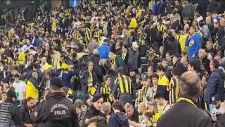 İptal edilen gol taraftarı öfkelendirdi İlk yarı bitti ıslık başladı [upl. by Natsirc]