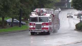 Truck 211 Responding Lake Oswego Fire Department 2000 Pierce Dash 105 Heavy Duty Aerial [upl. by Ilohcin854]