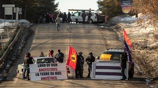 Raw footage of Kanesatake blockade [upl. by Iralam890]