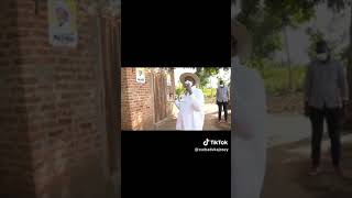 President Yoweri kaguta Museveni Give money to people [upl. by Yffub]