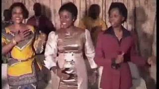 Micheline Shabani  Ozali Nzambe Ya Solo [upl. by Anauq394]