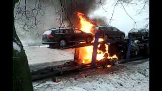 Pożar lawety Piórków 12122012  brand new cars on fire Poland [upl. by Ysdnyl]