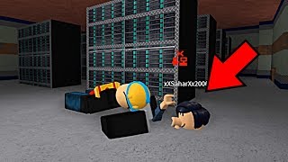 BUGUEI MINHA AMIGA NO JOGO  ROBLOX FLEE THE FACILITY [upl. by Sauer]