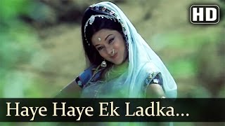 Kachche Dhaage  Haye Haye Ek Ladka Mujhko Khat Likhta Hai  Lata Mangeshkar [upl. by Aydin]